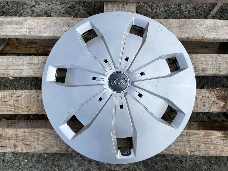 16 цола ТАС за Audi Q2 Ауди Кю2 81A601147 Оригинал