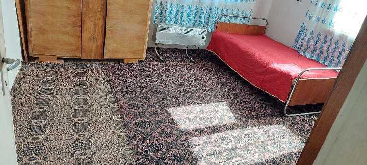 Къща с двор в с. Павел, общ. Полски Тръмбеш