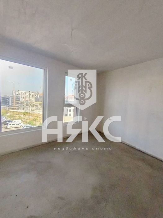 Продава се Двустаен апартамент в София, Малинова долина - 65 кв.м за 1138 €/кв.м - Снимка #1