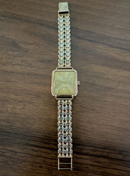 Золотые часы Яшма