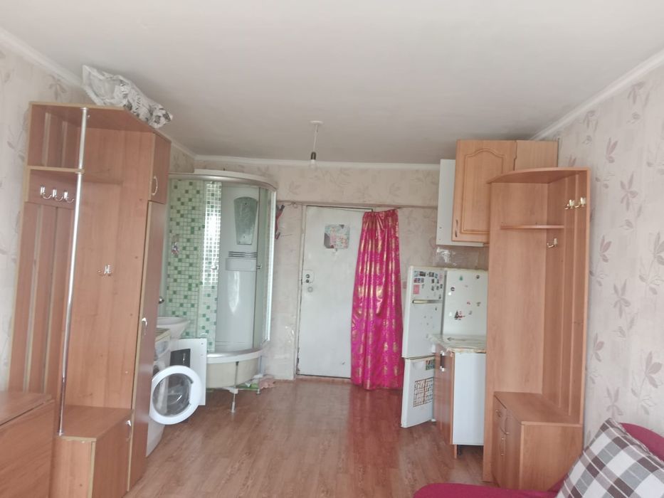 Комната 28 квадратов.