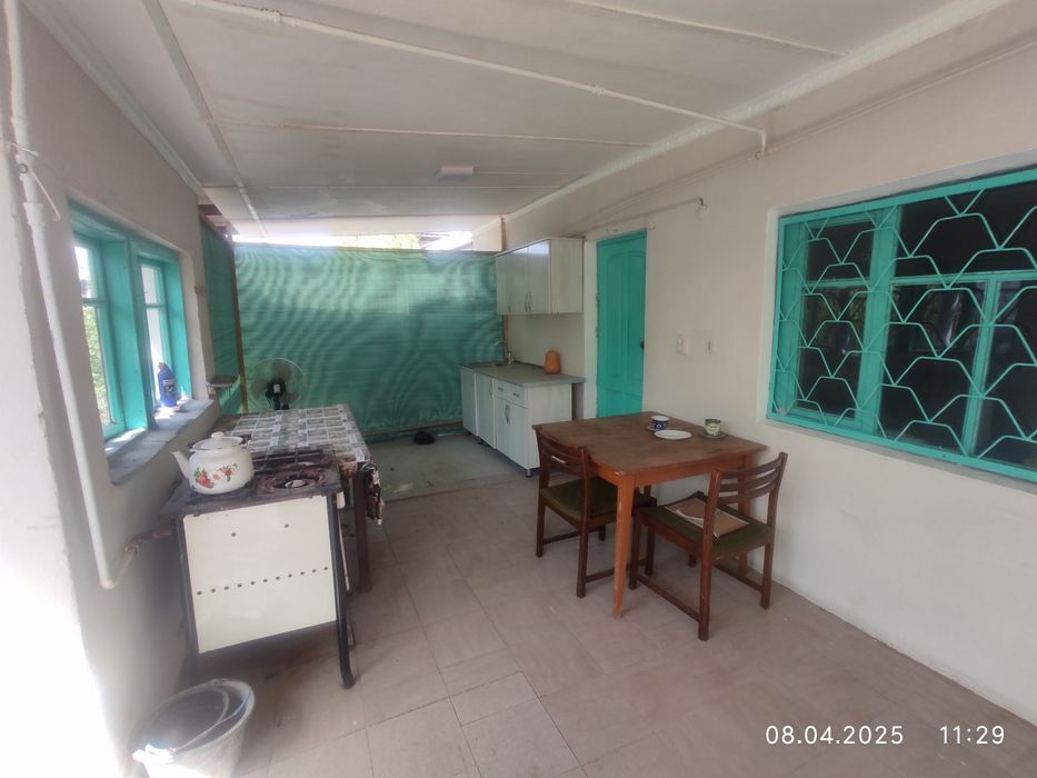 Дом с участком в Янгибазаре / Yangibozorda uchastok uyi bilan sotiladi