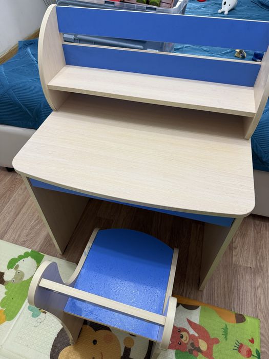 Детский стол со стульчиком
