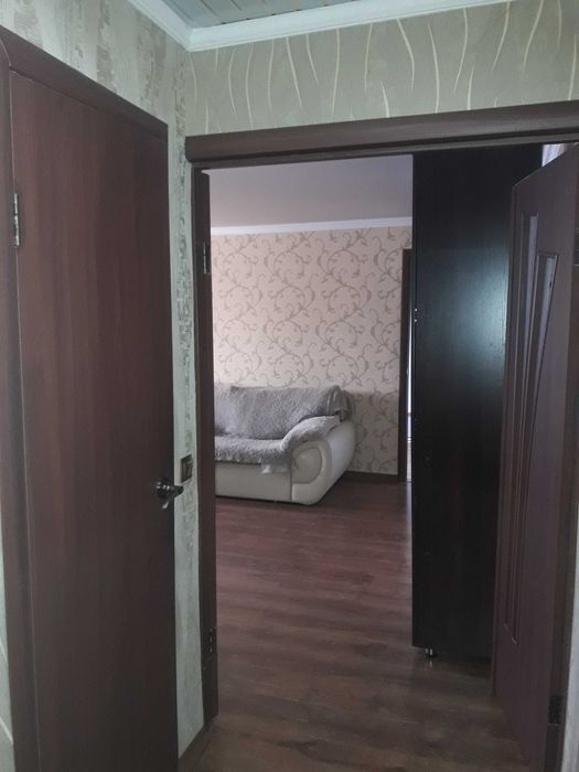 Продается 2х ком.квартира в центре Пришахтинска