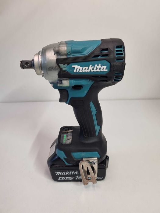 Makita DTW300 Masina de insurubat cu impact Li-Ion 18 V 1/2