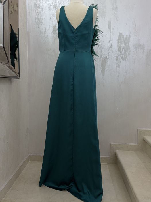 Елегантна/бална дълга зелена рокля с пера официална S M