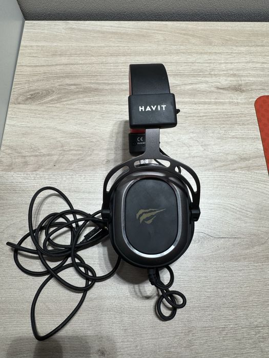 Продам наушники.  .