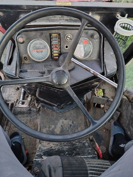 Vând tractor international 844-s