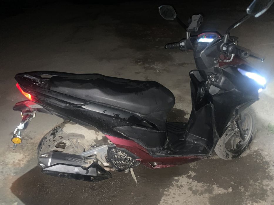 Продам скутер 150 кубов