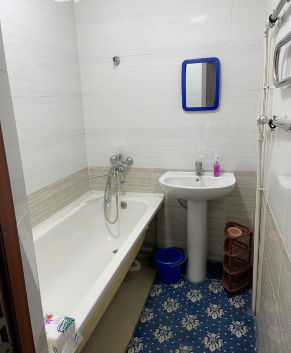 Navoiy Shahri Yangi hayot domidan uy sotiladi