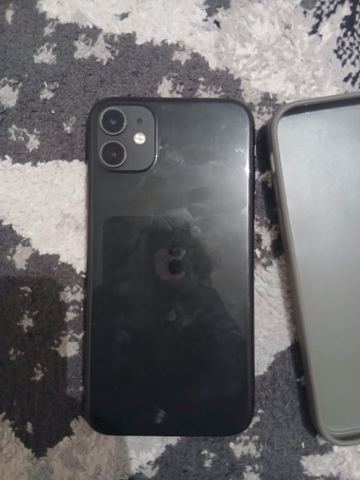 Айфон 11 128 гб!