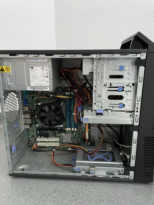 Pc Lenovo ThinkCentre i5  –  2 buc. funcționale (pret pe buc.) – fără RAM și HDD
