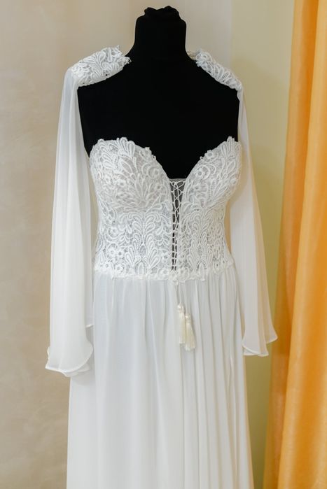 Vând rochie de mireasă