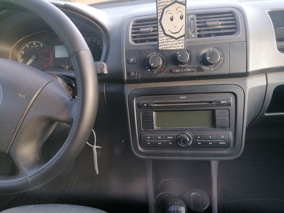 Škoda Fabia 2009 benzină, 2.318 € — imagine 4