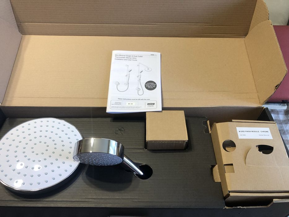 Компактен вграден душ