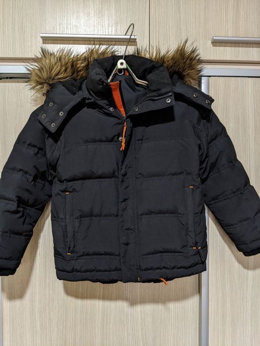 Пуховик на 6-7лет на мальчика