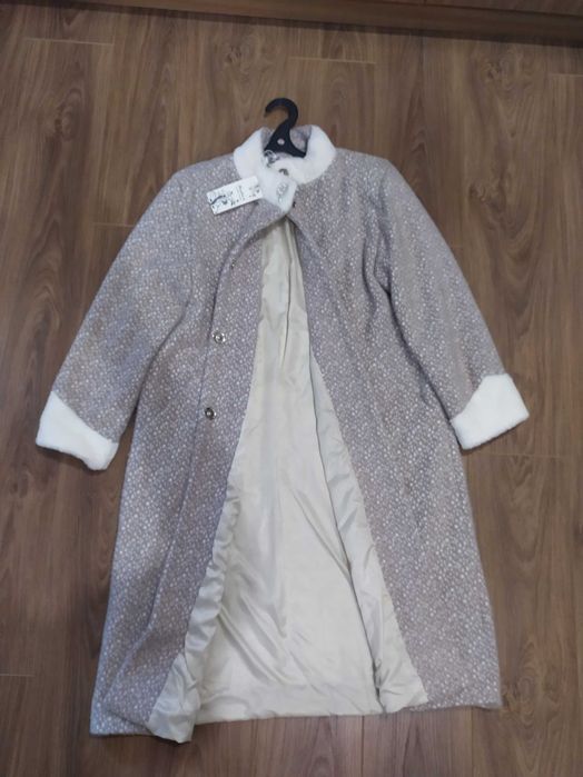 Пальто. Демисезонное. Новое