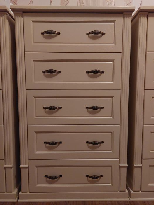 Комод для спальни