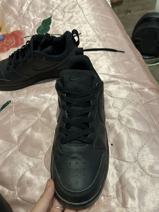 Vand Nike Teniși Court Borough Low Recraft negri marime 37