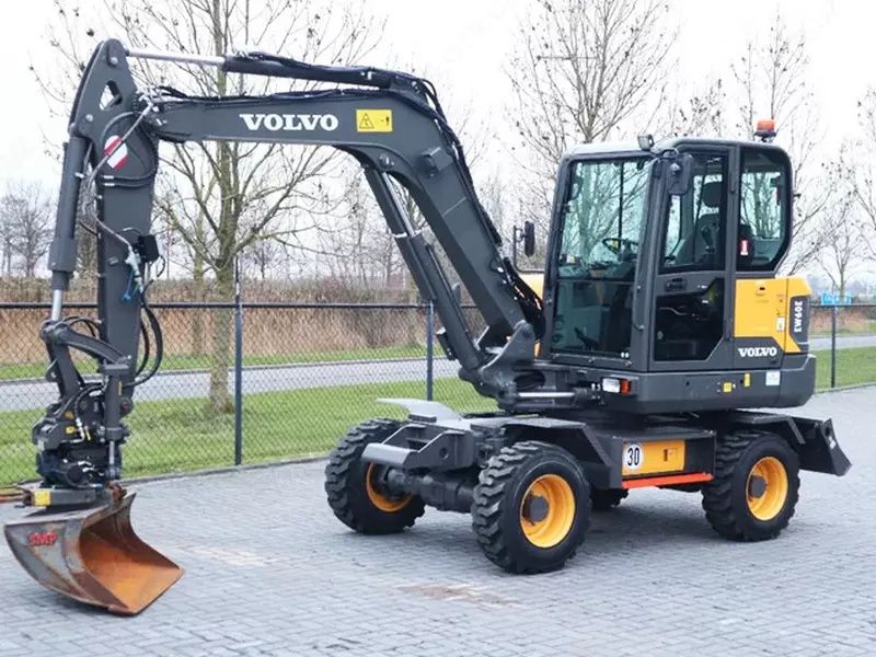Услуга мини экскаватора  рачок волва-60.  Mini ekiskavator xizmati
+99