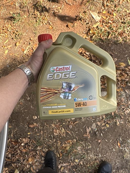 Castrol EDGE 5W-40.