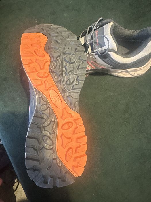 Alpine pro Zemede UBTX280312 nr 39 noi