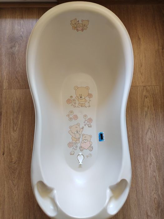 Детско корито със висока стойка и термометър