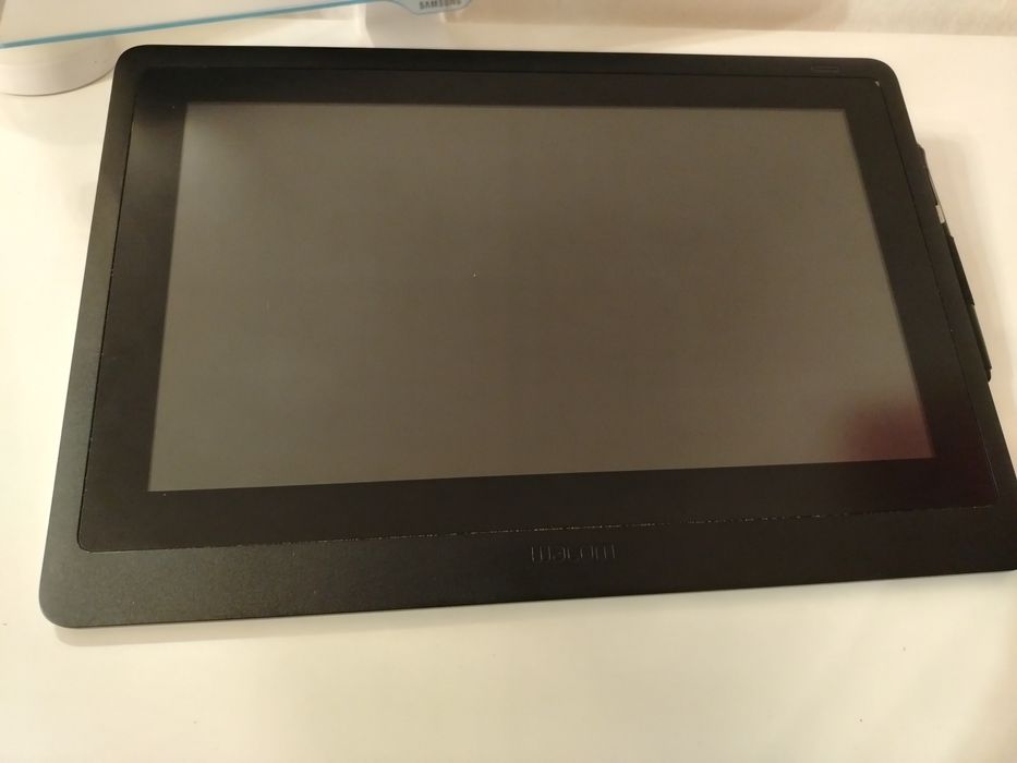Графический планшет - монитор Wacom cintiq 16