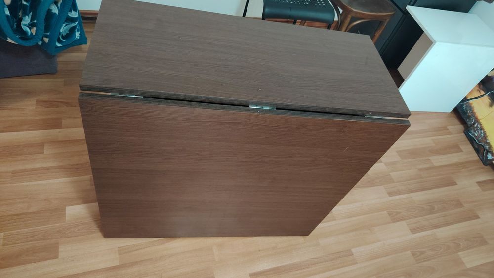 Șifonier,   masa extensibila  6 pers, rollbox pt birou.