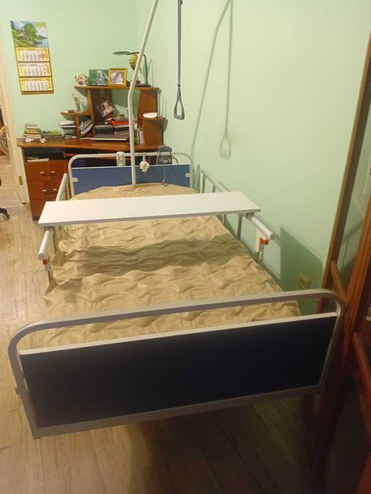 Продам медицинскую кровать