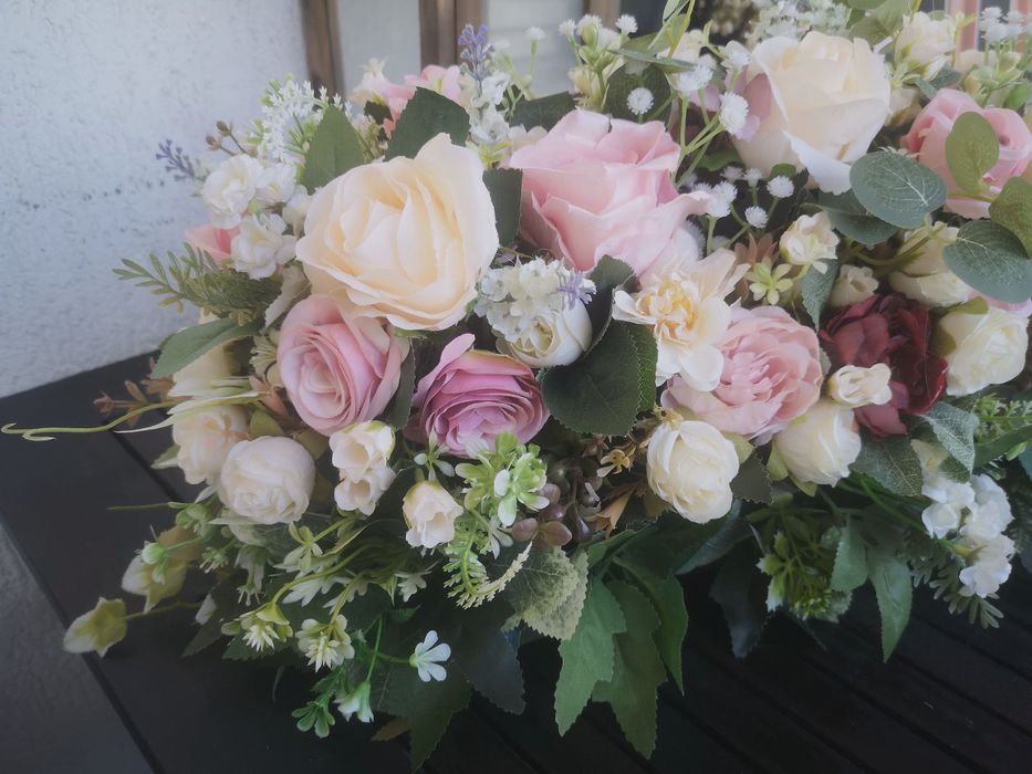 Аранжировка, изкуствени цветя