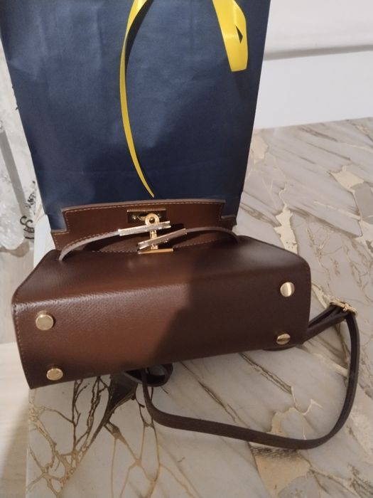 Продам кожаную сумку