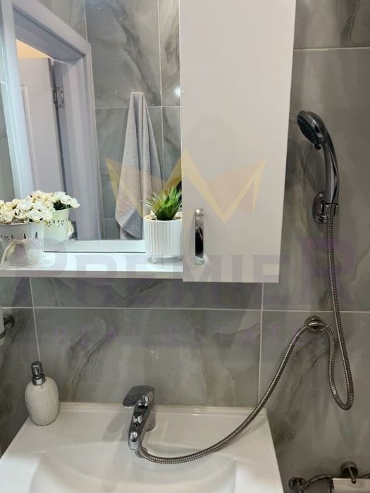 Дава се под наем Двустаен апартамент в Варна, Кайсиева градина - 60 кв.м за 561 € - Снимка #11