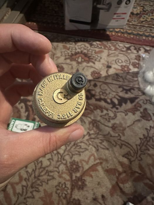 Италиянский Воздухоотводчик