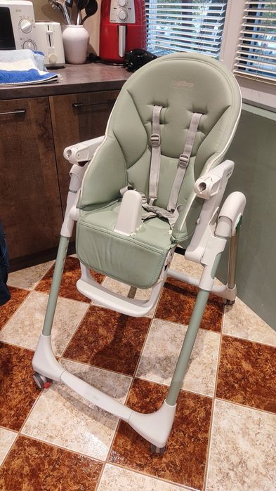 Peg Perego стол за хранене
