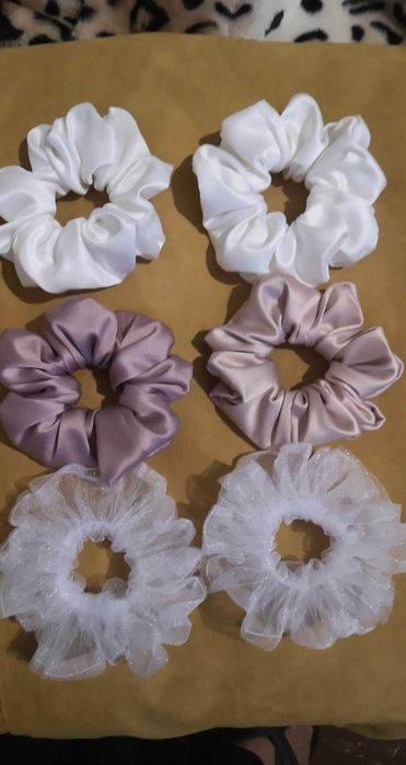 скрънчита за коса и ръка