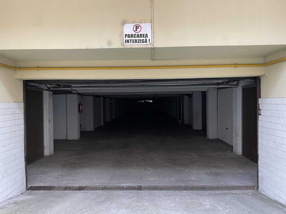 Vand GARAJ ZIDIT zona Nord