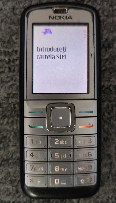 două telefoane Nokia 6070, Nokia 200