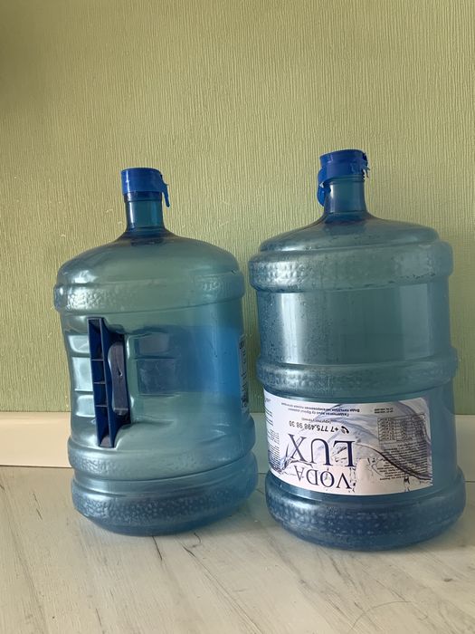 Продам бутылку 20л