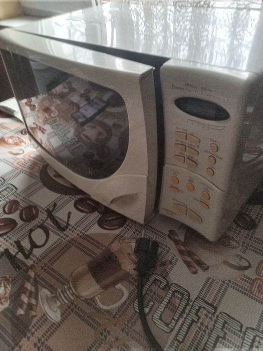 Продам микроволную печь