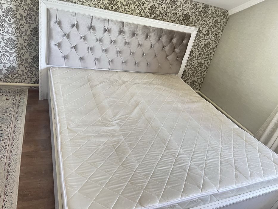 Продам 2х спальный кровать