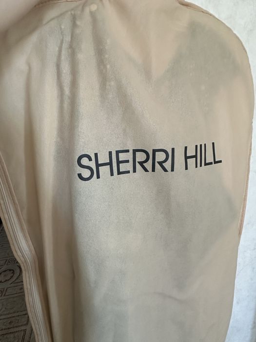 Платье Sherri Hill