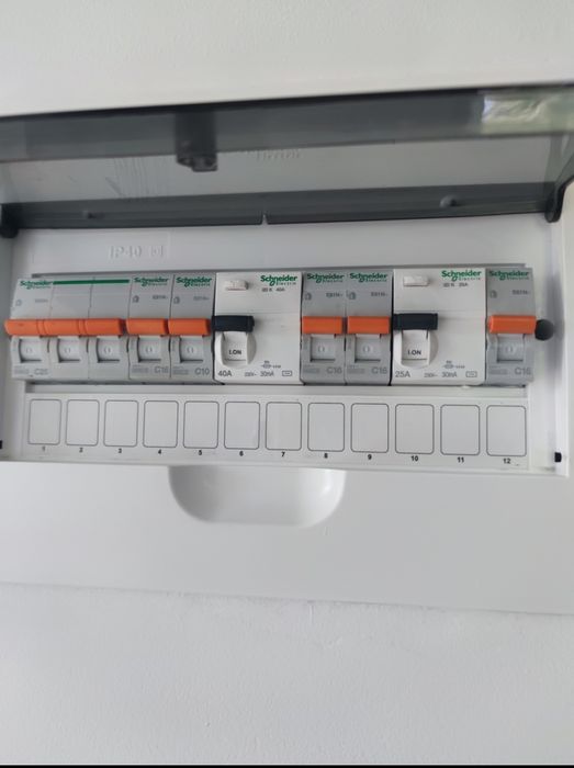 Електротехник ELSCAPE / Електро услуги София. Електроинженер