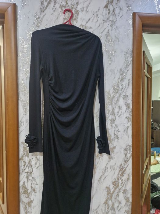 Длинное черное платье