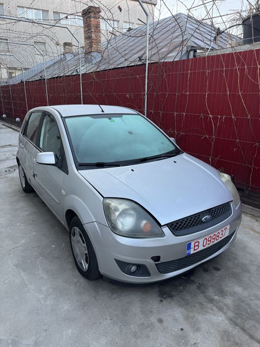 Dezmembrez Ford Fiesta 1.3 ,1.4 benzina 1.4 TDCI 2002-2008