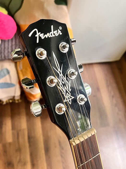 Електро-акустична китара Fender T-Bucket 300 CE TBK