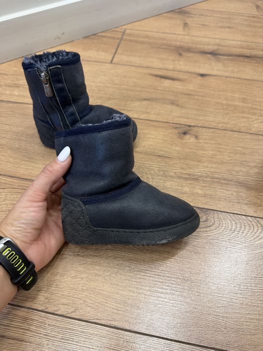 Продам детские сапожки