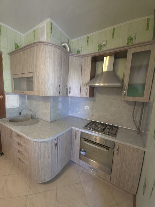Продам кухонный  гарнитур
