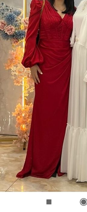Платье красное вечернее