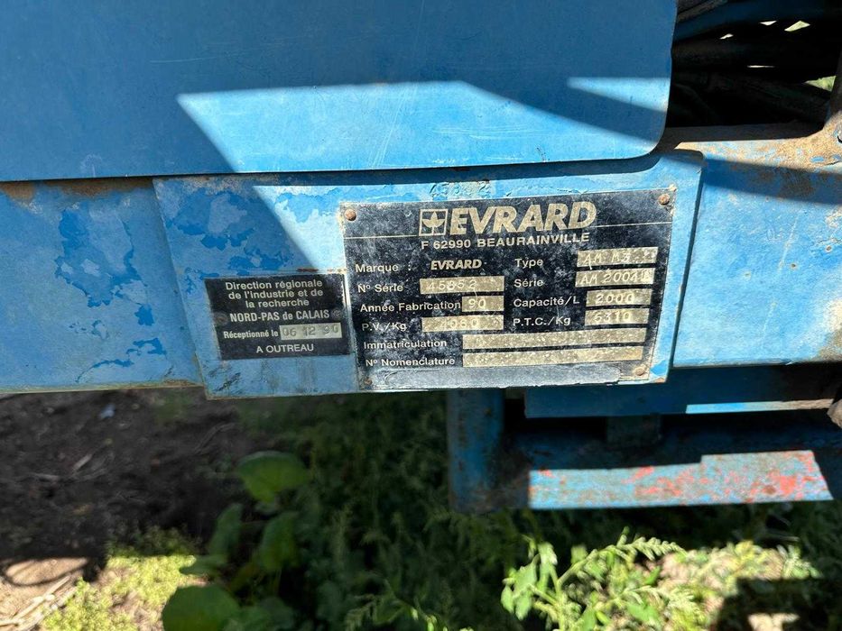 Masina de erbicidat Evrard